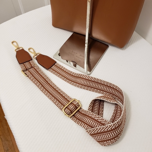 FEED Projects 50 Medium Sized Leather Satchel, Zip Close, Russet In Color - Picture 8 of 16